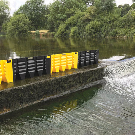 Barrière tegen binnenstromend water bij storm