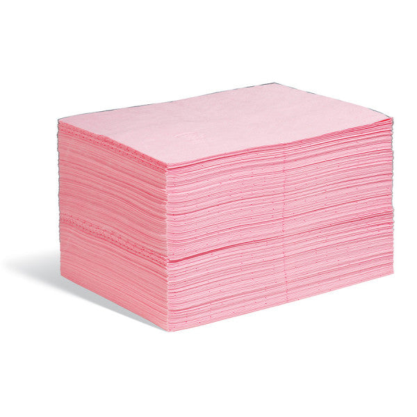 stapel roze absorptiedoeken voor chemische middelen