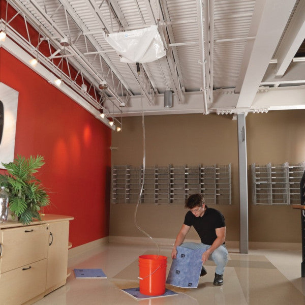 Lekkage aan uw plafond, vang de eerste druppels of liters op met ons opvangsysteem voor plafonds, absorptieshop.nl