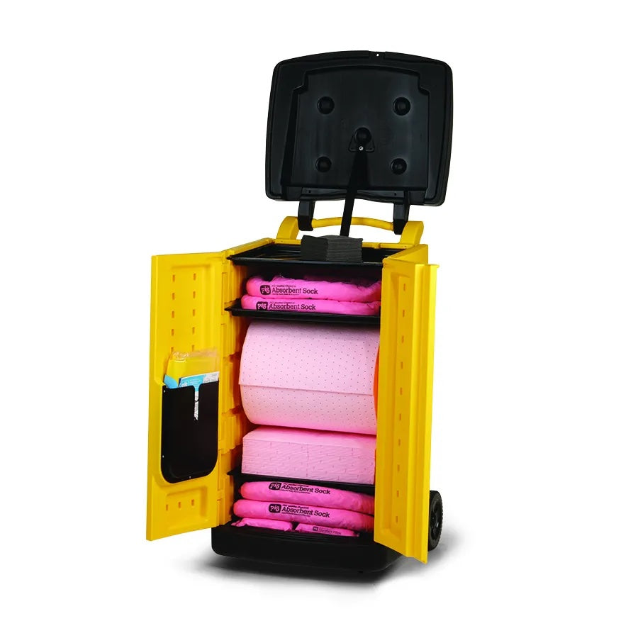 Geopende PIG® HazMat Large Spill Caddy met absorberende matten, absorptieworsten, kussens en doeken.