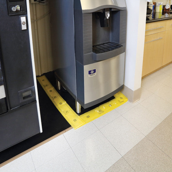 Waterabsorberende strips met superabsorberende polymeervulling dammen lekkage in in bij lekkende watersidpenser.